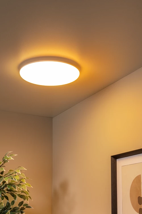 Lucide OLSON - Deckenleuchte Badezimmer - Ø 35 cm - LED - CCT - 1x36W 3000K/6500K - IP44 - Opal - Atmosphäre 1